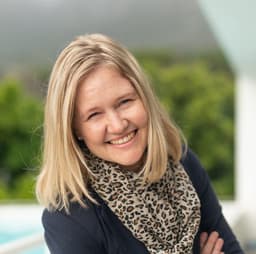 Sarah Giles